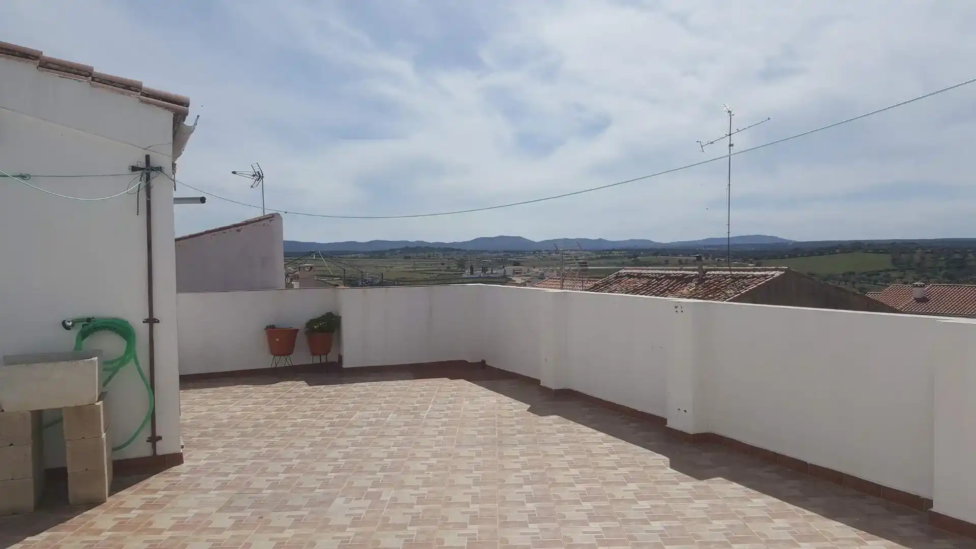 Terrassa de Casa adosada en venda en Membrío amb Balcó