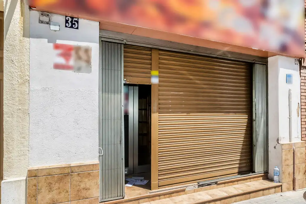 Locale commerciale in vendita a C/ Cerdanyola, imagen 4