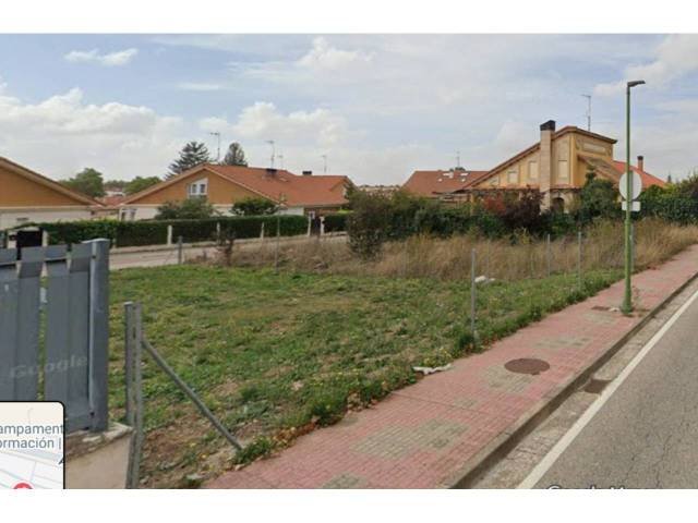 Terreno residencial en Venta en Calle Modesto Ciruelos en Barriada Yagüe