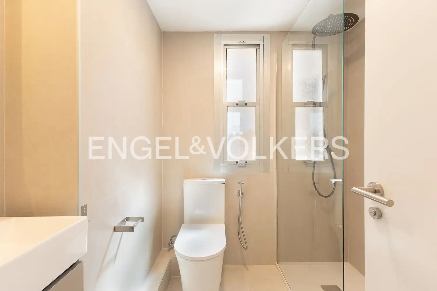 Baño de Piso de alquiler en Valencia con Aire acondicionado y Calefacción