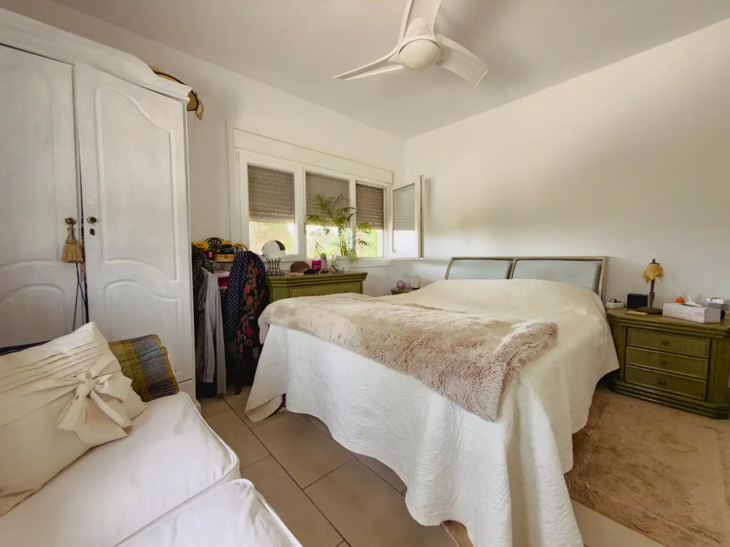Habitación de Finca rústica en venta en Coín con Aire acondicionado, Trastero y Piscina