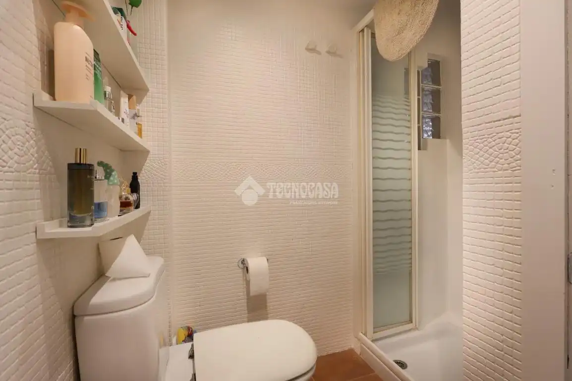 Baño de Casa adosada en venta en Sagunto / Sagunt con Aire acondicionado, Calefacción y Terraza