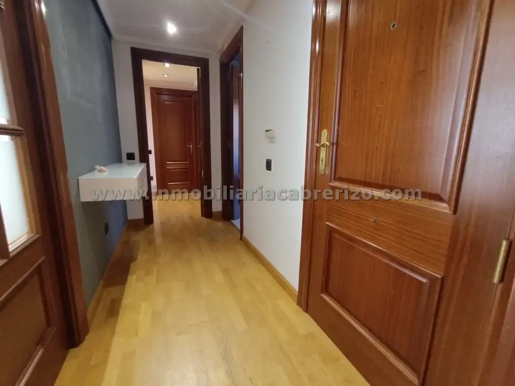 Flat for sale in Calle Rodrigo de Arriaga Mendo, Residencia