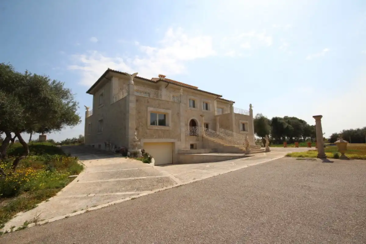 Casa con terrazza in vendita a Muro