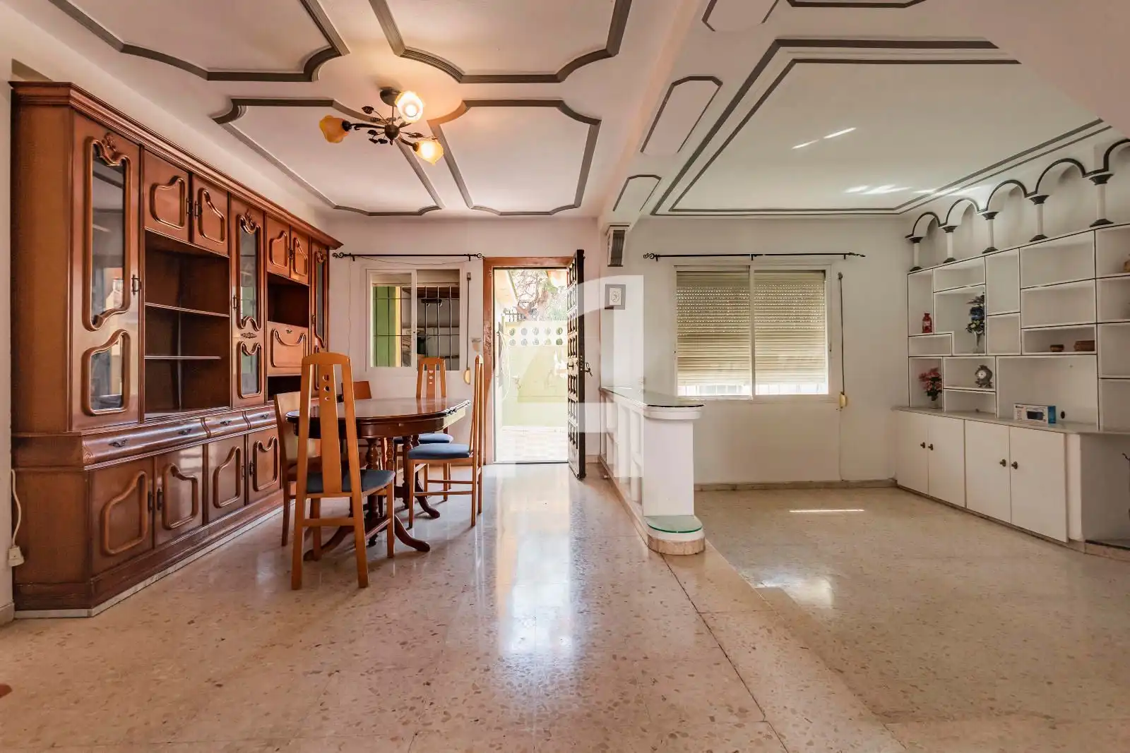 Einfamilien-Reihenhaus zum Verkauf in Fuengirola mit Terrasse, Abstellraum und Schwimmbad