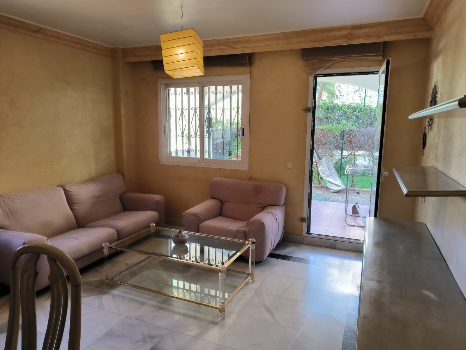 Living room of Flat for sale in Marbella  with Air Conditioner, Heating and Private garden