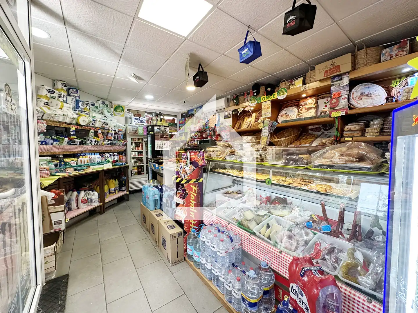 Local en traspas en San Vicente del Raspeig / Sant Vicent del Raspeig amb Aire condicionat i Moblat