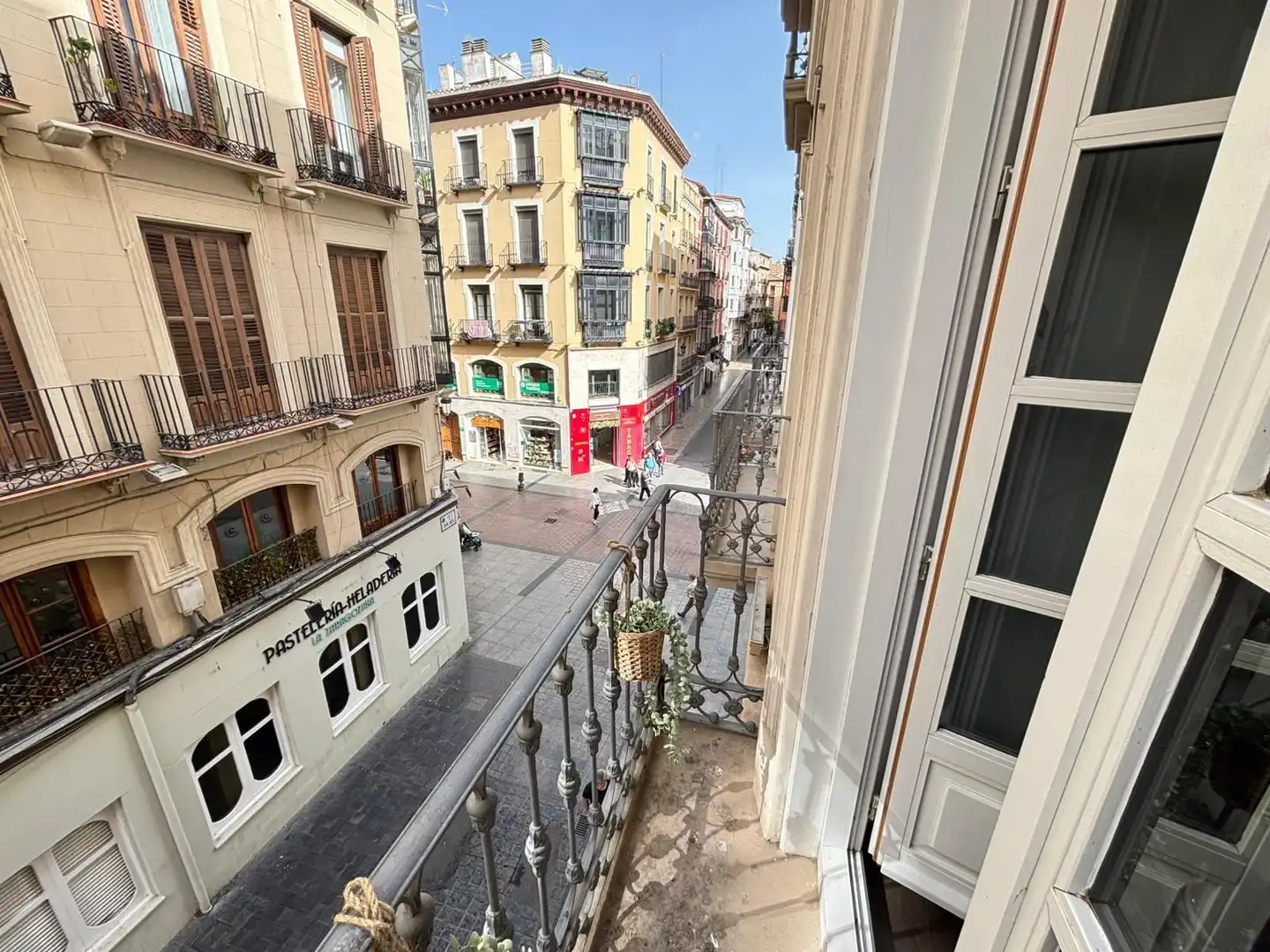 Vista exterior de Piso de alquiler en Zaragoza con Aire acondicionado, Calefacción y Amueblado