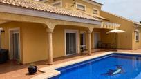 Piscina de Casa o xalet en venda en La Manga del Mar Menor amb Aire condicionat, Jardí privat i Terrassa