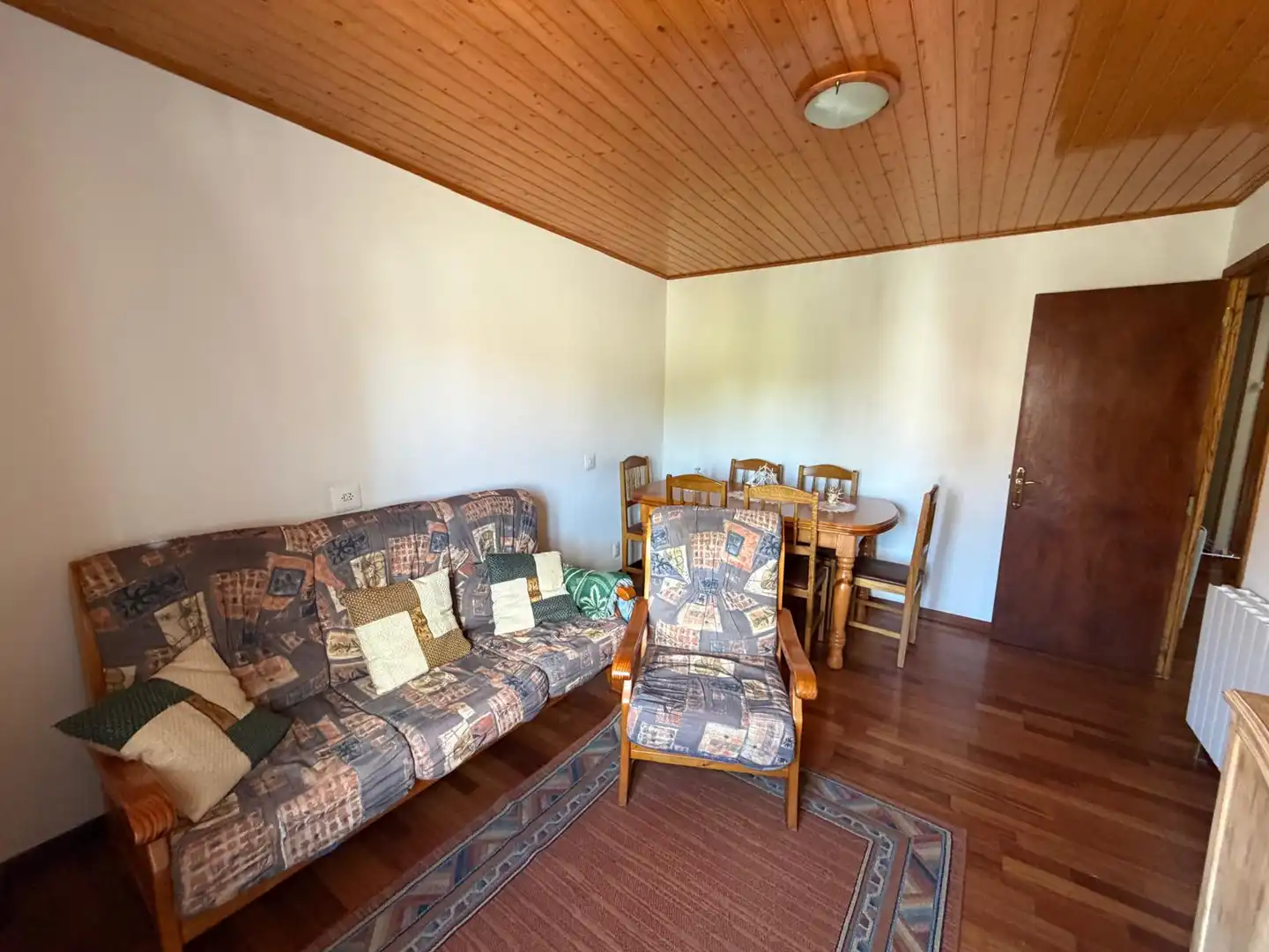 Living room of Detached homes for sale in San Xoán de Río  with Heating, Parquet flooring and Furnished