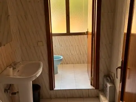 Bathroom of Office for rent in Alcalá de Henares  with Air Conditioner, Heating and Terrace