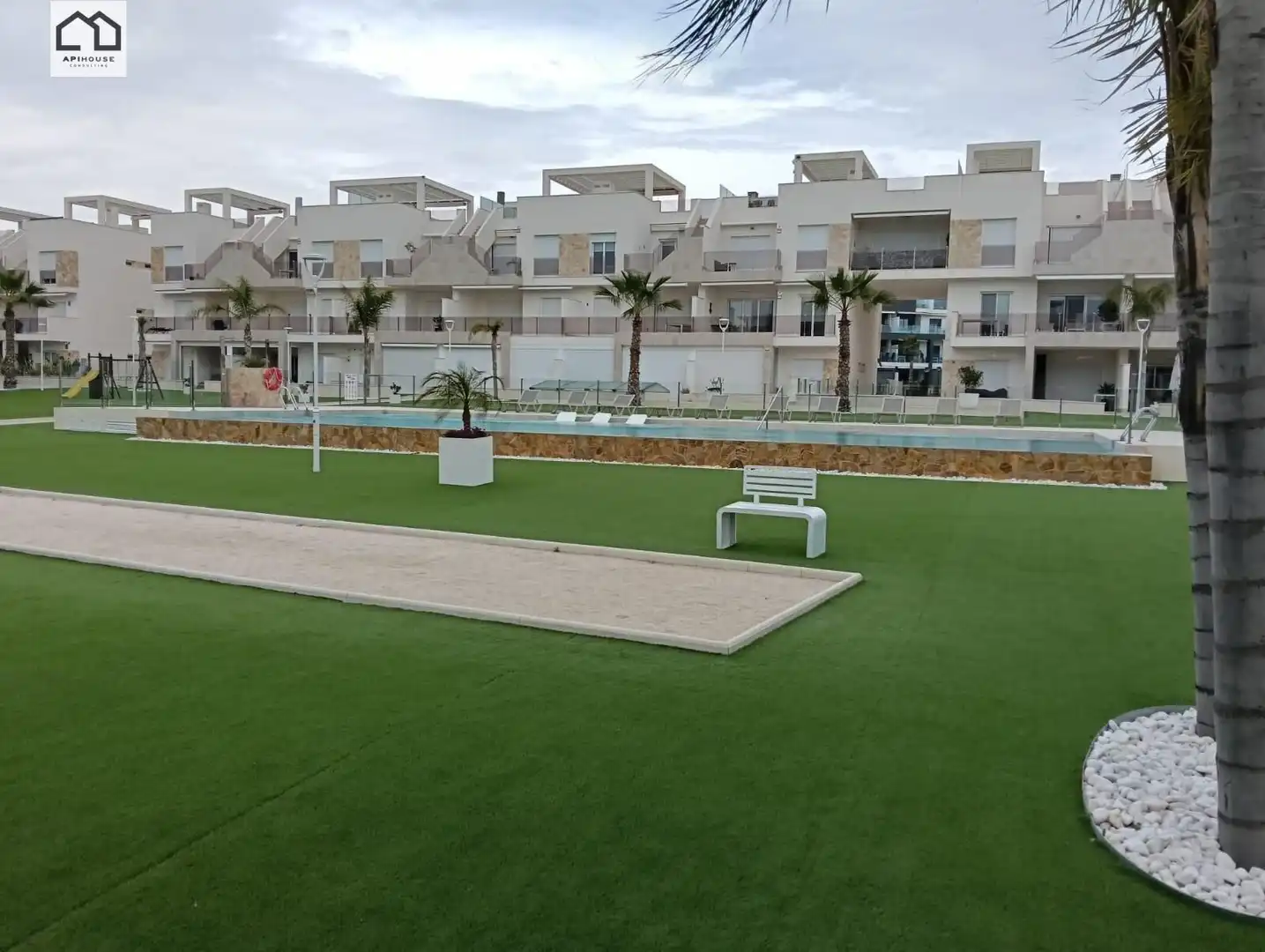 Piscina de Casa o xalet en venda en Guardamar del Segura amb Aire condicionat, Jardí privat i Terrassa