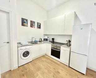 Kitchen of Apartment to rent in  Madrid Capital  with Air Conditioner, Furnished and Washing machine
