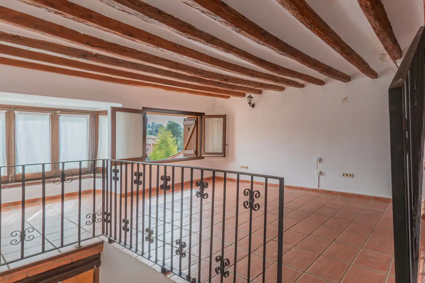 Casa adosada en venda en Vacarisses amb Piscina, Balcó i Alarma