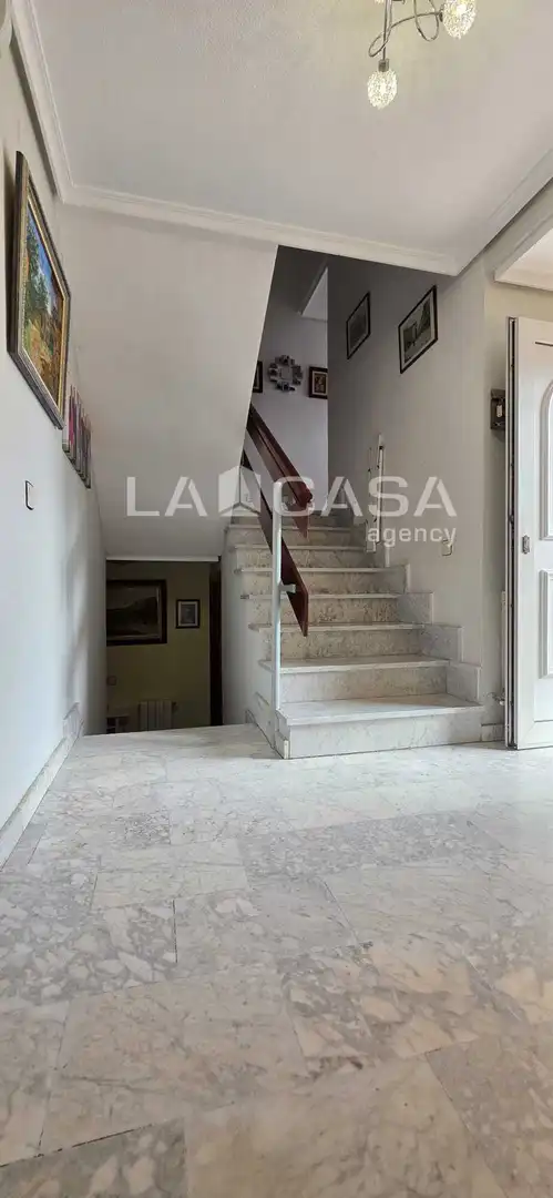 Casa adosada en venta en Arroyo de la Encomienda con Calefacción, Terraza y Trastero