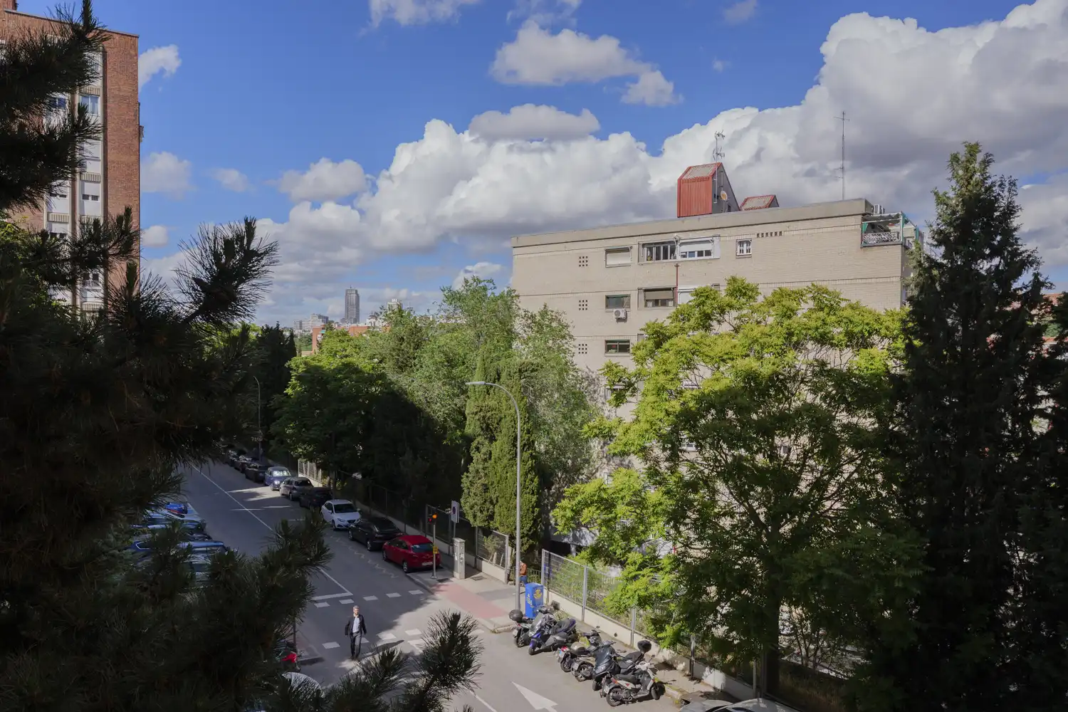 Vista exterior de Piso en venta en Madrid con Calefacción y Terraza