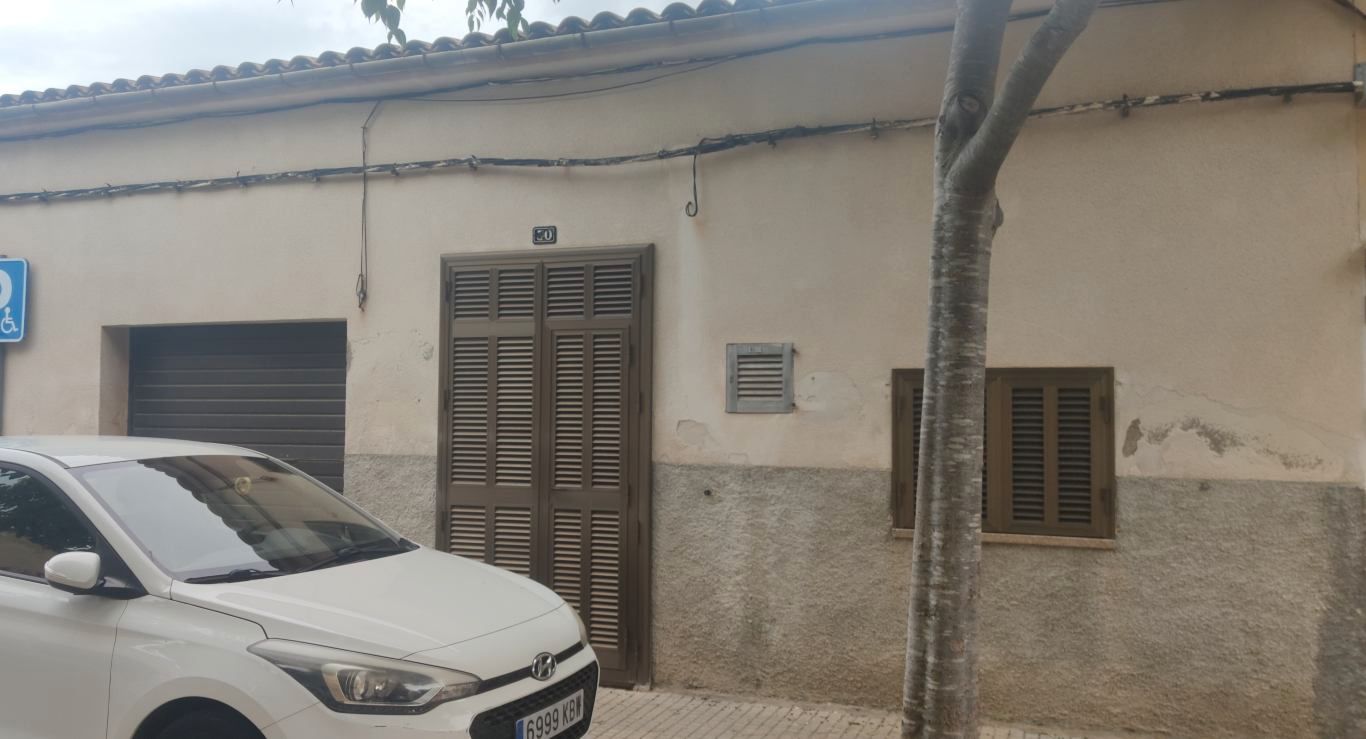 Vista exterior de Casa adosada en venda en Manacor amb Terrassa