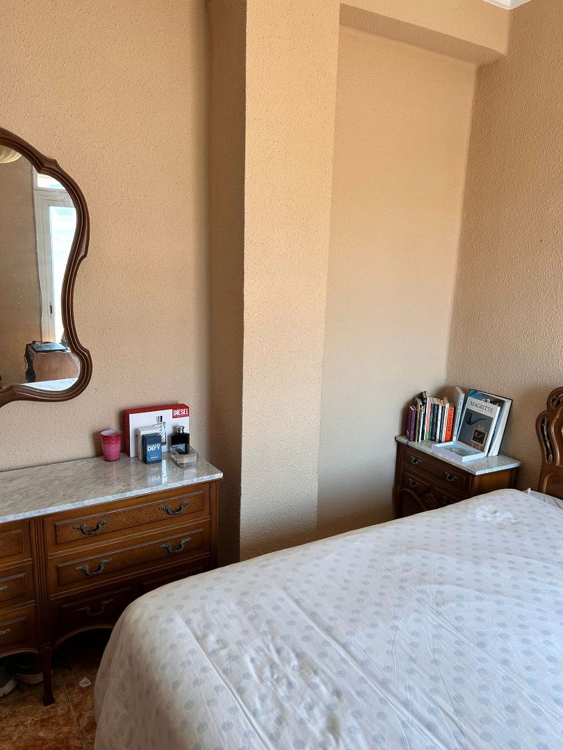 Bedroom of Flat for sale in  Valencia Capital  with Air Conditioner and Balcony