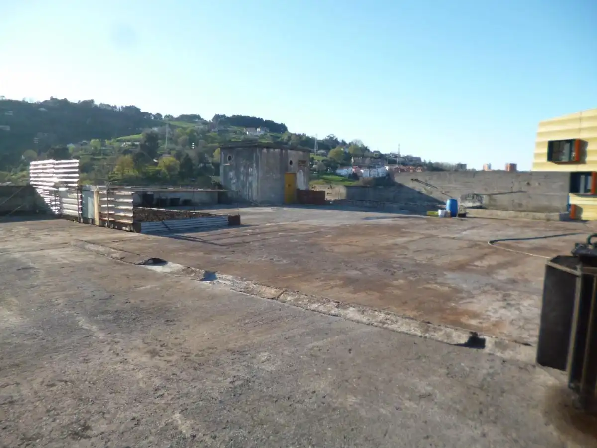 Aparcament de Nau industrial en venda en Bilbao 