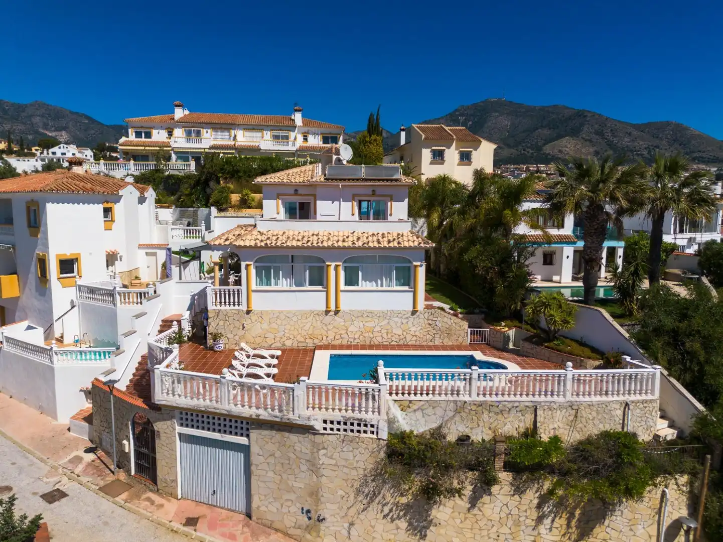 Villa mit Pool zum Verkauf in Torreblanca del Sol