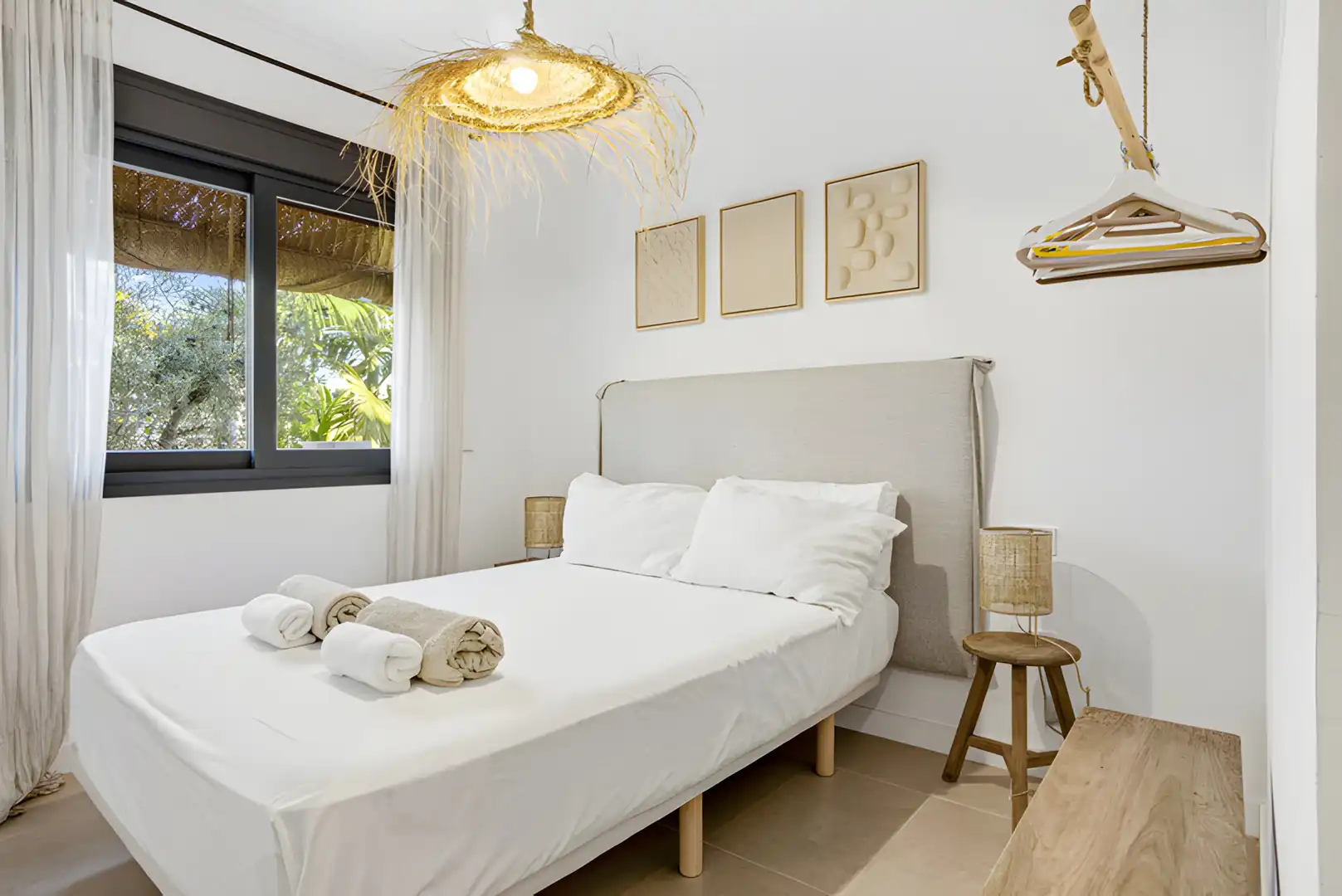 Habitación de Casa adosada en venta en Estepona con Aire acondicionado, Terraza y Piscina