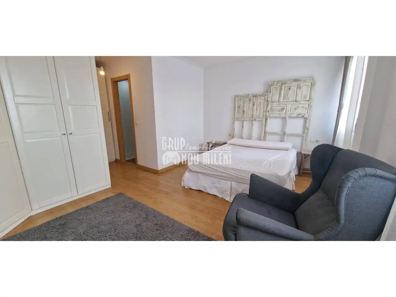 Bedroom of Flat for sale in Silla  with Air Conditioner, Heating and Parquet flooring