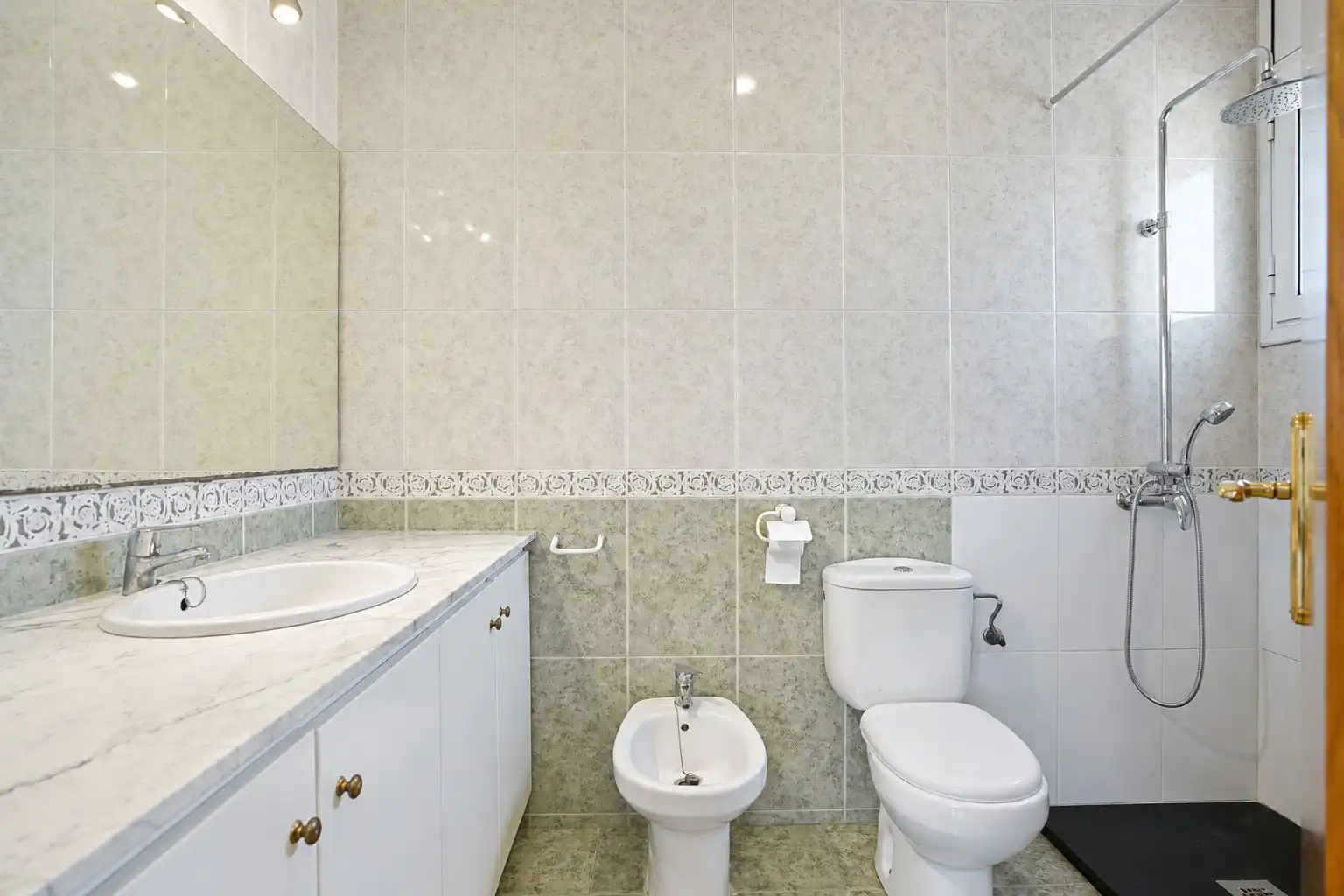 Baño de Casa adosada en venta en La Garriga con Aire acondicionado, Calefacción y Terraza