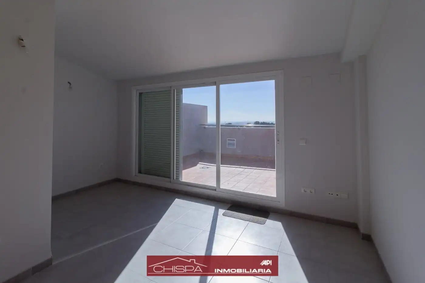Piso en venta en Náquera con Terraza, Trastero y Piscina comunitaria