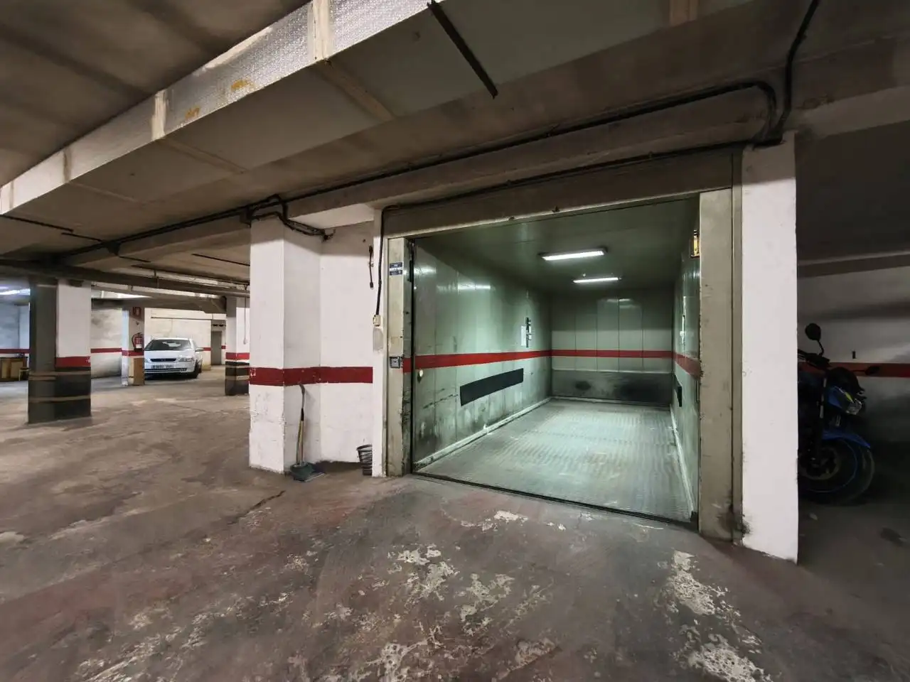 Parkplatz mit Aufzug zum Verkauf in Calle Alfonso X ´El Sabio´, imagen 7