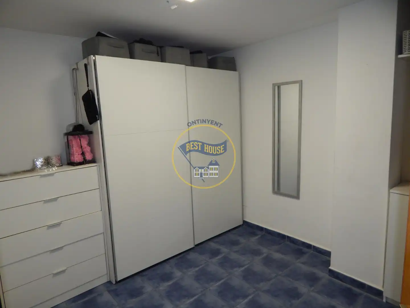 Ground floor for sale in Ontinyent  with Air Conditioner and Storage room