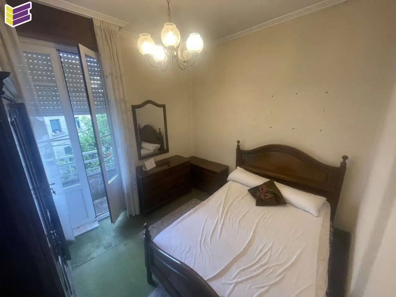 Dormitori de Casa o xalet en venda en Vigo  amb Calefacció, Jardí privat i Terrassa