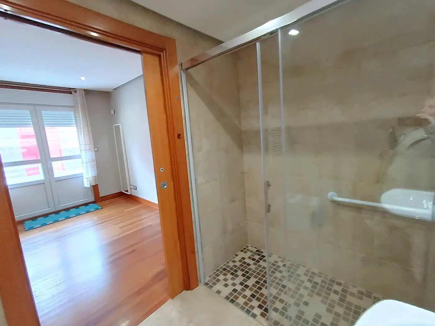 Bany de Apartament en venda en Sopela amb Aire condicionat, Terrassa i Moblat