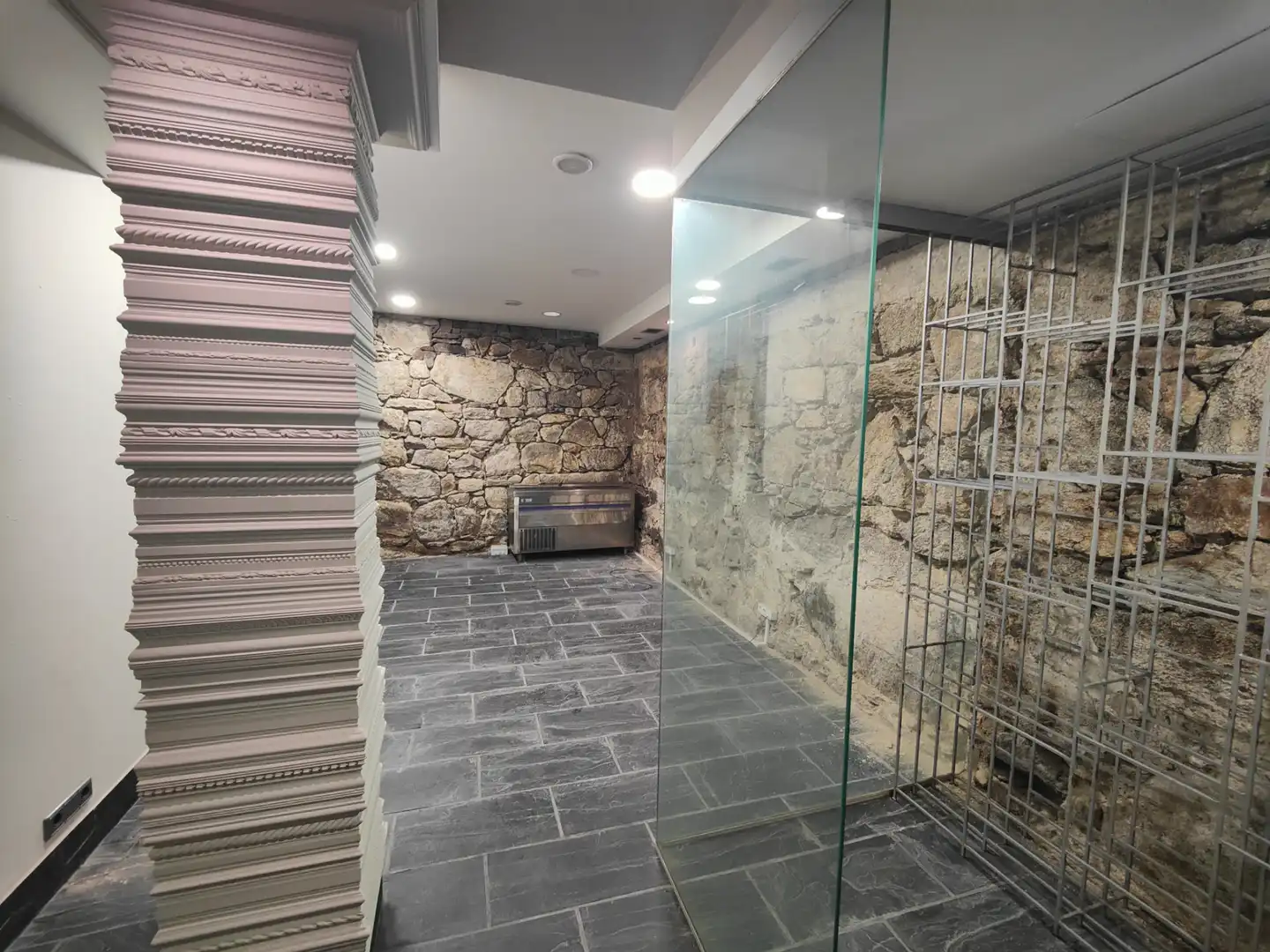 Commercial properties for rent in Vigo   with Air Conditioner