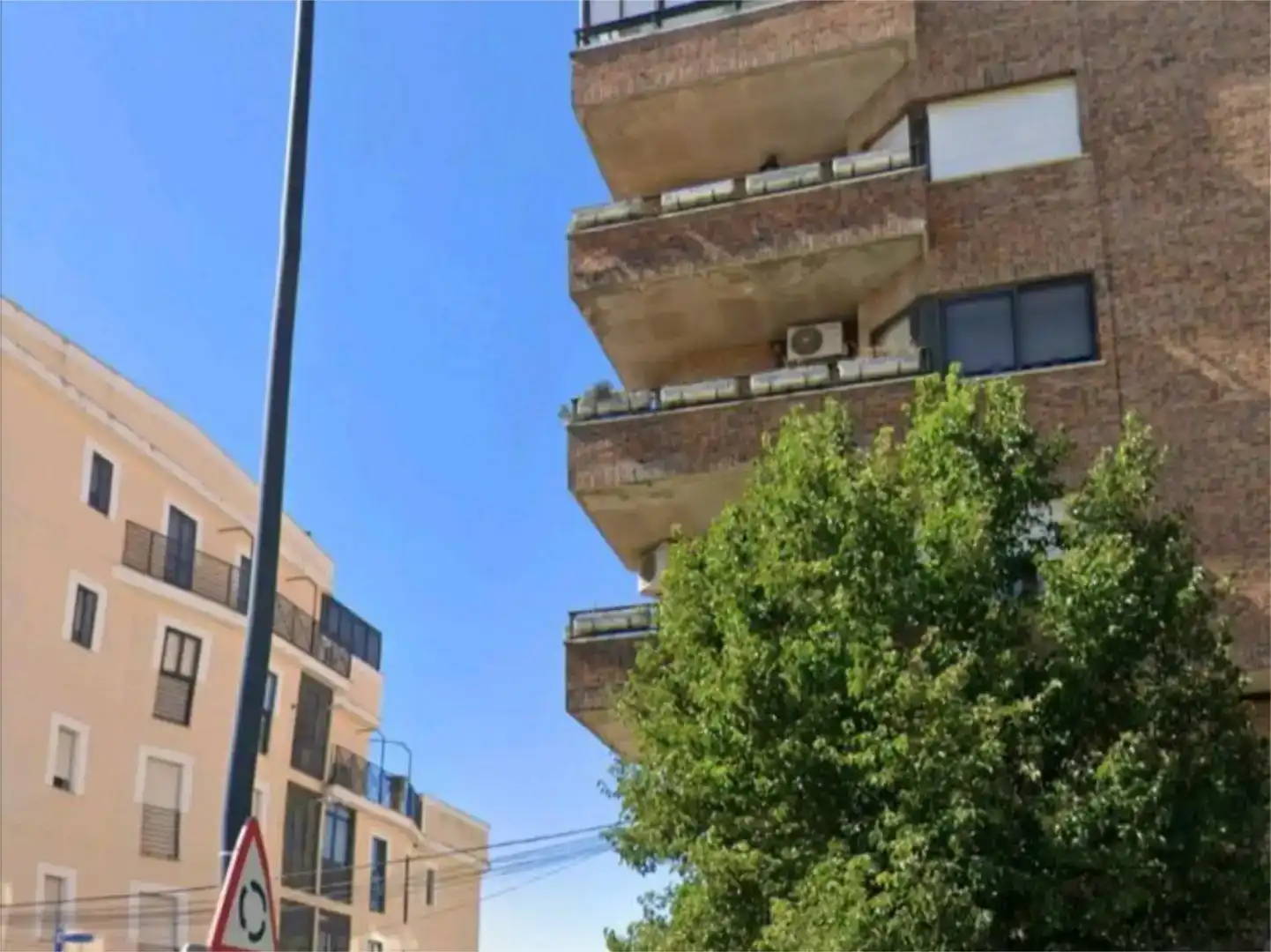 Vista exterior de Pis en venda en Coria amb Aire condicionat i Balcó