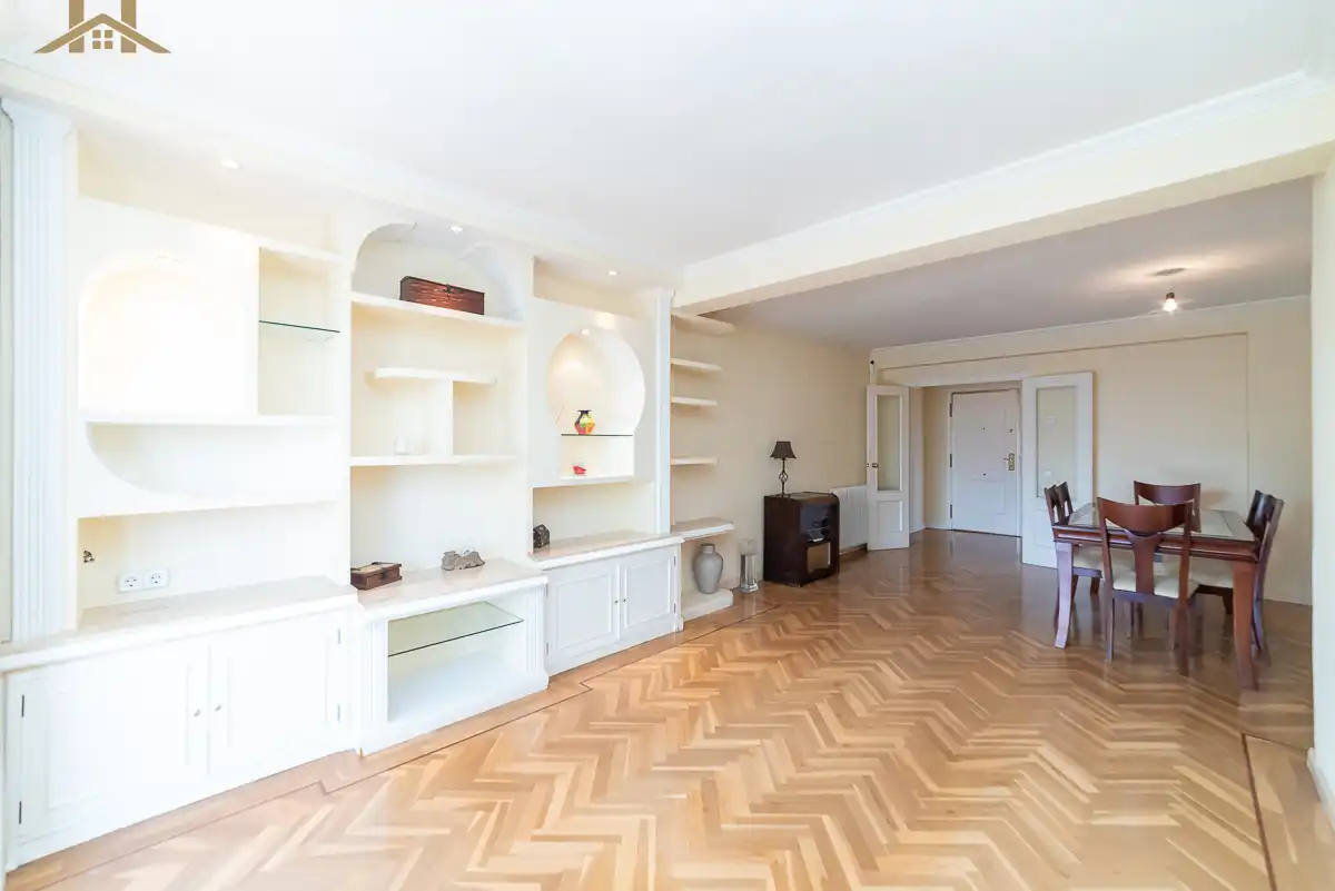 Sala d'estar de Pis en venda en Móstoles amb Calefacció, Parquet i Terrassa