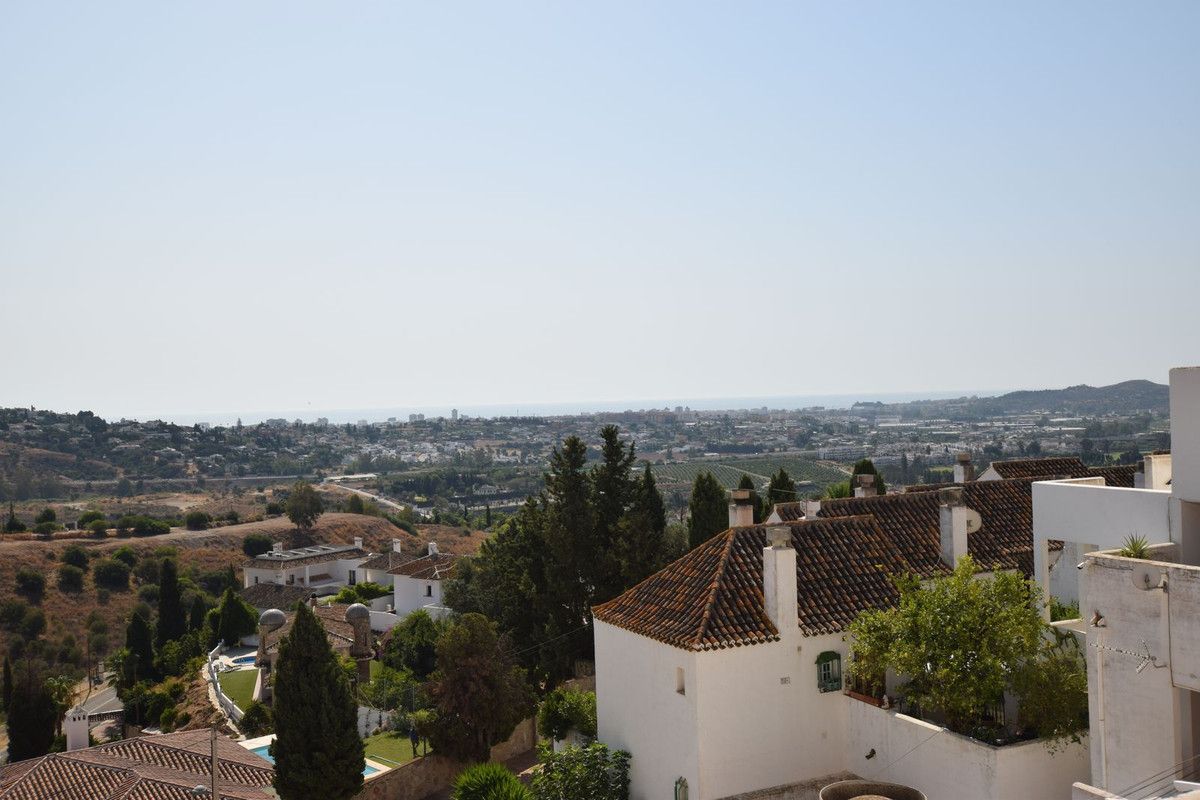Vista exterior de Casa adosada en venda en Mijas amb Aire condicionat, Calefacció i Terrassa
