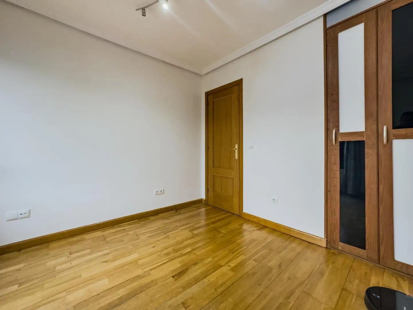 Habitación de Piso en venta en Entrambasaguas con Aire acondicionado, Calefacción y Jardín privado