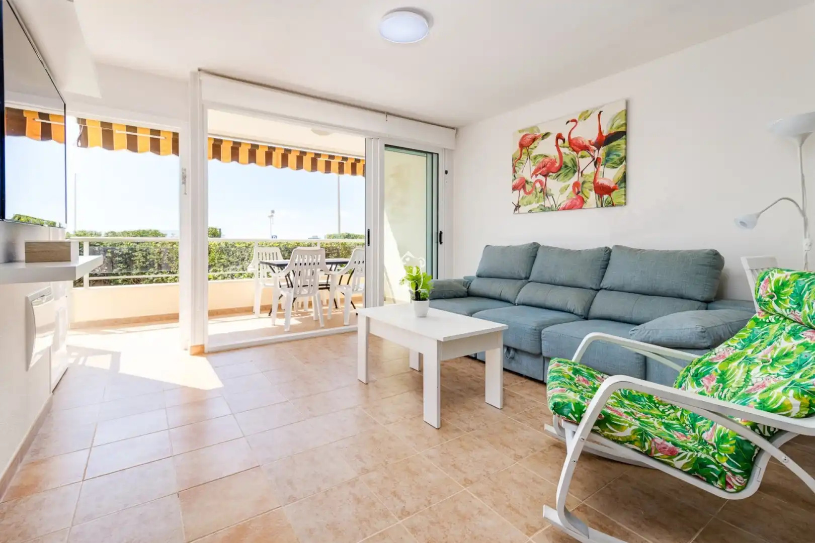 Sala d'estar de Planta baixa de lloguer en Torrevieja amb Aire condicionat, Terrassa i Piscina