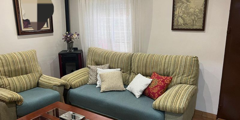 Sala d'estar de Casa o xalet en venda en Posadas amb Aire condicionat, Terrassa i Moblat