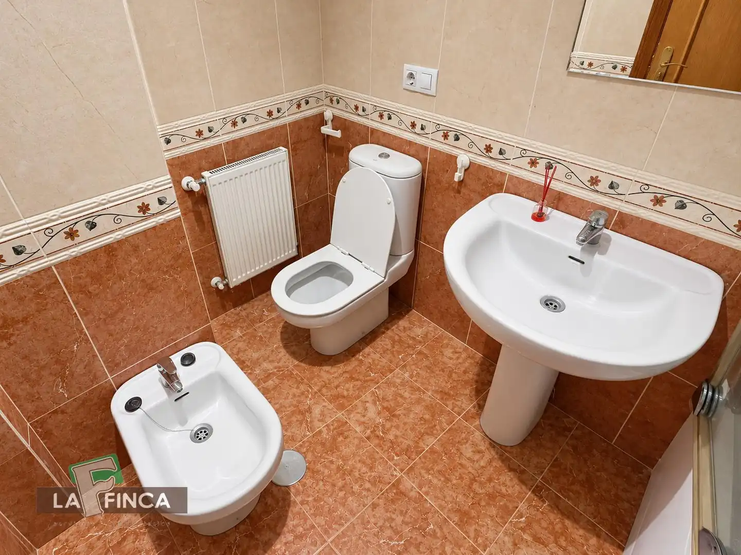 Badezimmer von Wohnung zum Verkauf in Lugones