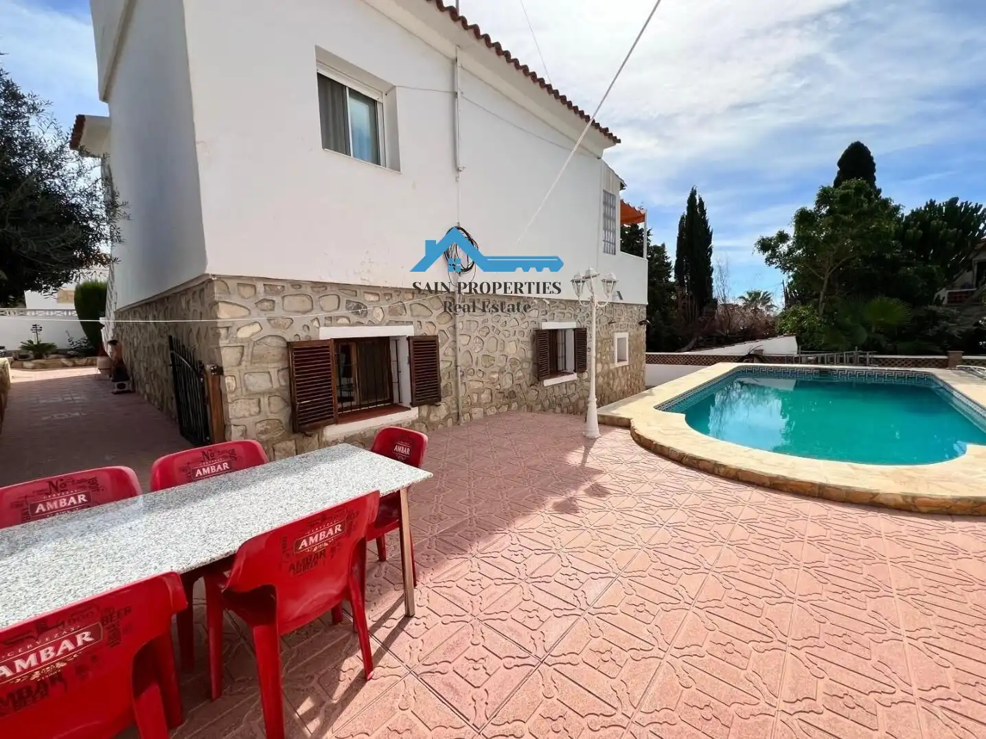 Vista exterior de Casa o chalet en venta en La Nucia con Aire acondicionado, Calefacción y Jardín privado