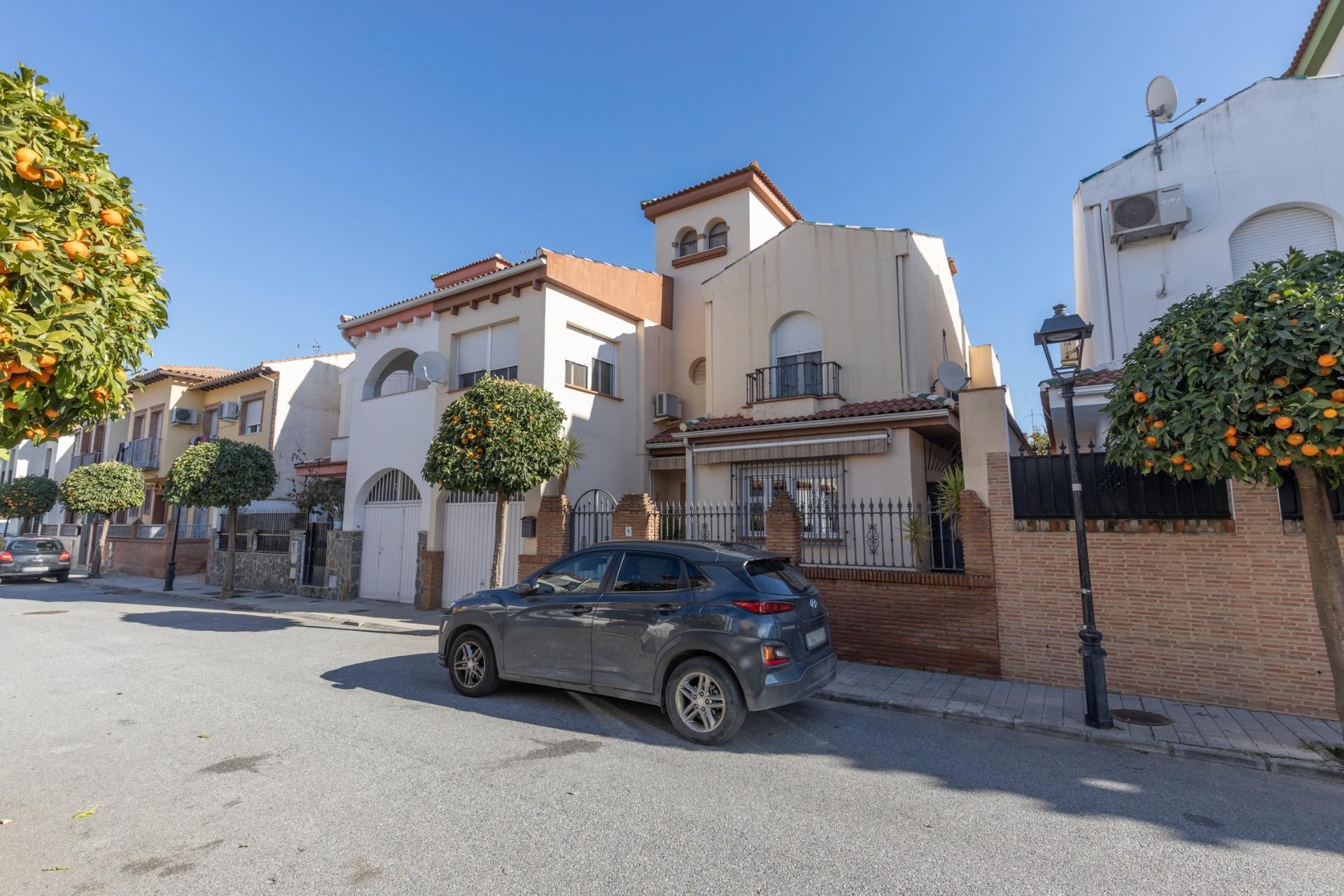 Casa adosada en venta en Calle ELADIO LA PRESA