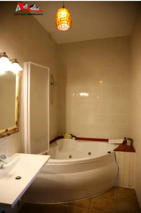 Baño de Dúplex en venta en Chinchilla de Monte-Aragón con Calefacción, Amueblado y Microondas