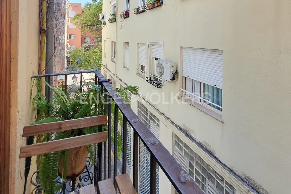 Terrassa de Pis de lloguer en Valencia amb Aire condicionat, Calefacció i Moblat