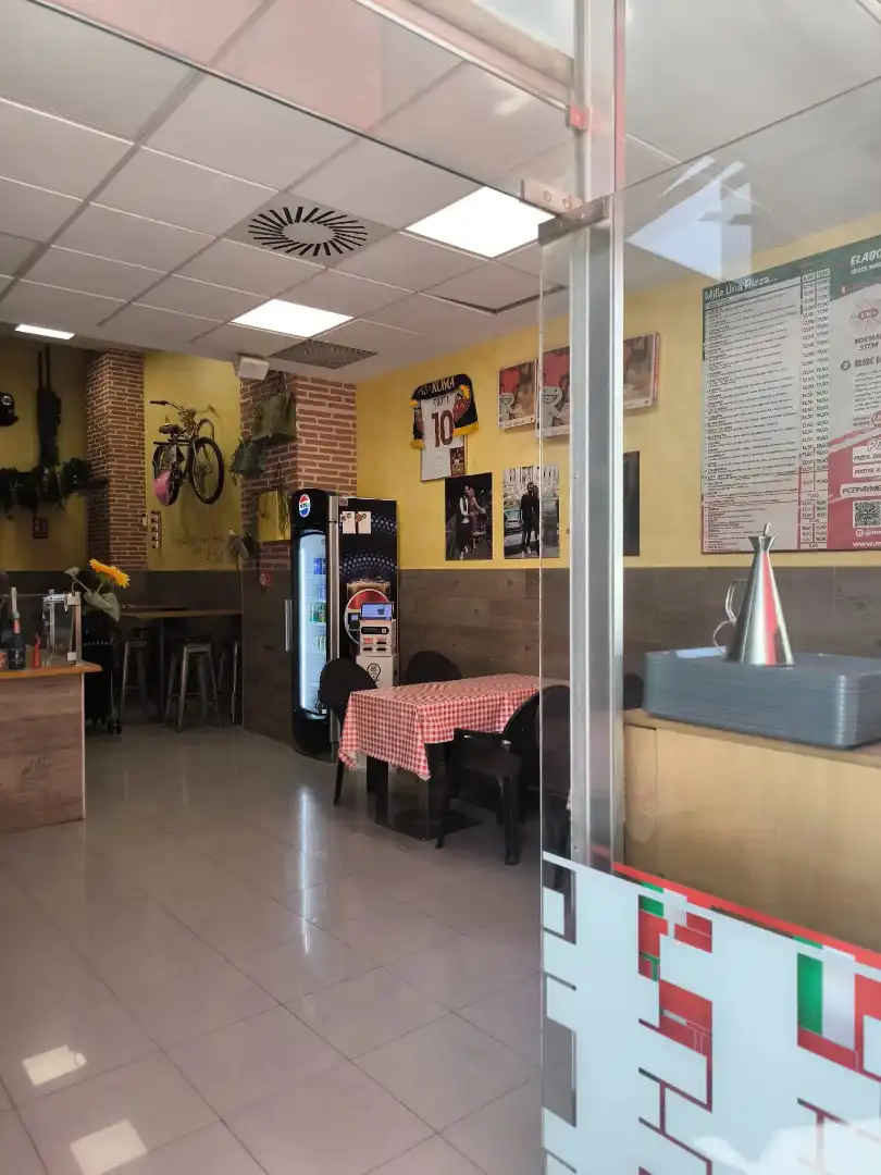 Local comercial en traspàs a Avenida Ramón y Cajal, imagen 3