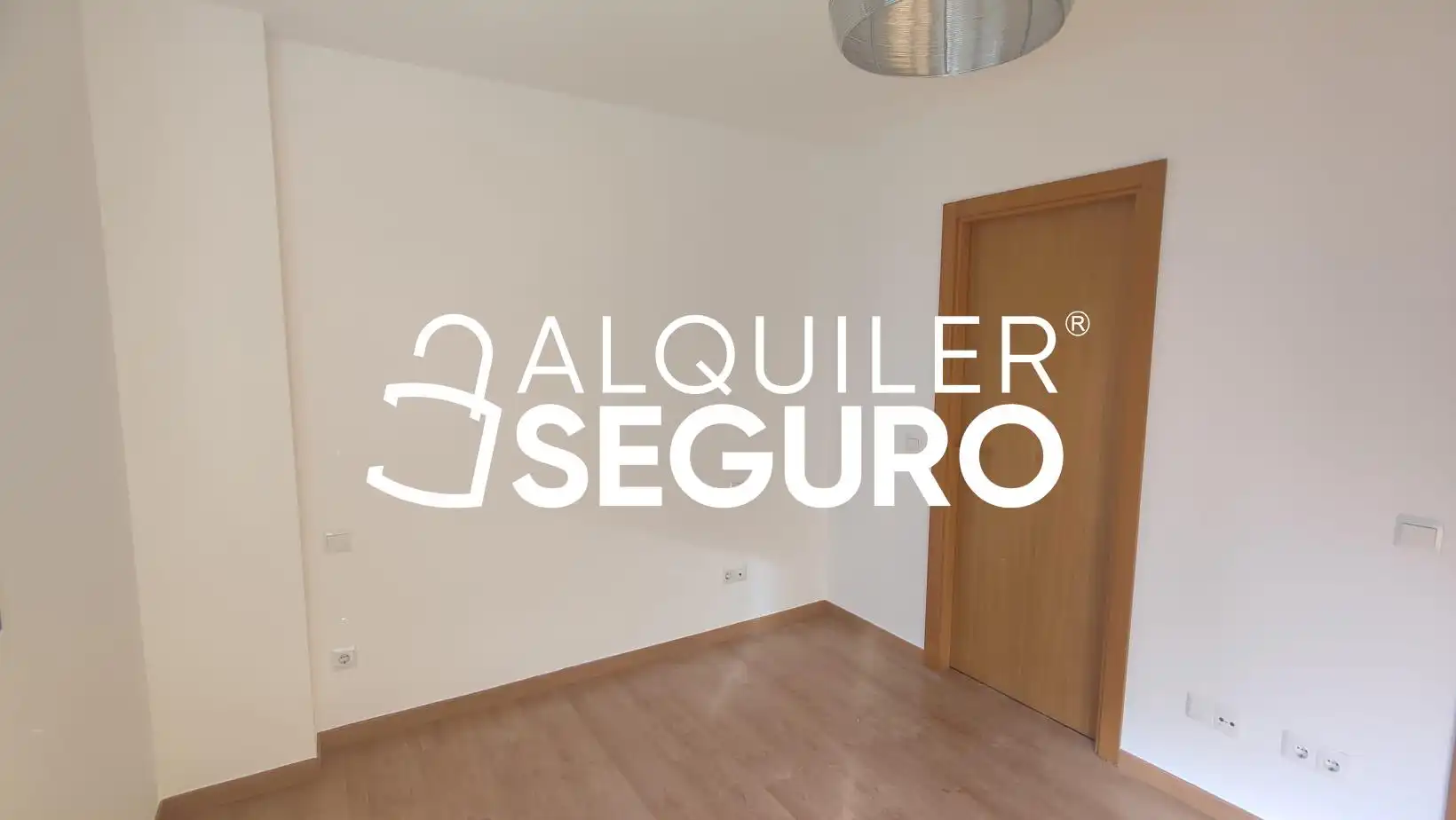 Dormitori de Pis de lloguer en Tres Cantos amb Aire condicionat, Calefacció i Terrassa