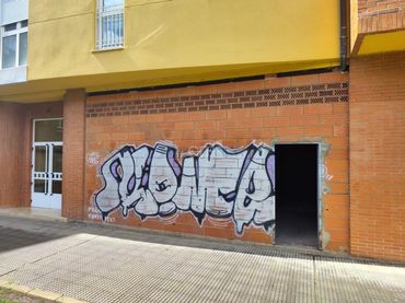 Local comercial en venda a San Mamés - La Palomera