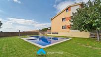 Swimming pool of Single-family semi-detached for sale in L'Ametlla del Vallès  with Air Conditioner, Heating and Private garden