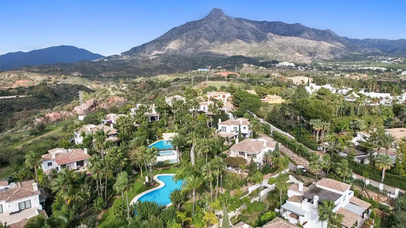 Casa con piscina en venta en Milla de Oro, imagen 8