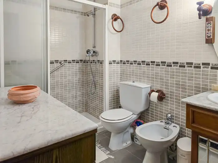 Badezimmer von Wohnung zum Verkauf in San Sebastián de los Reyes mit Klimaanlage, Heizung und Parkett